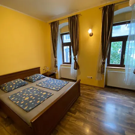 Old Town 1bdr Private Parking ברטיסלאבה