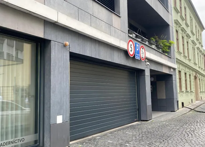 Old Town 1bdr Private Parking * Bratislava