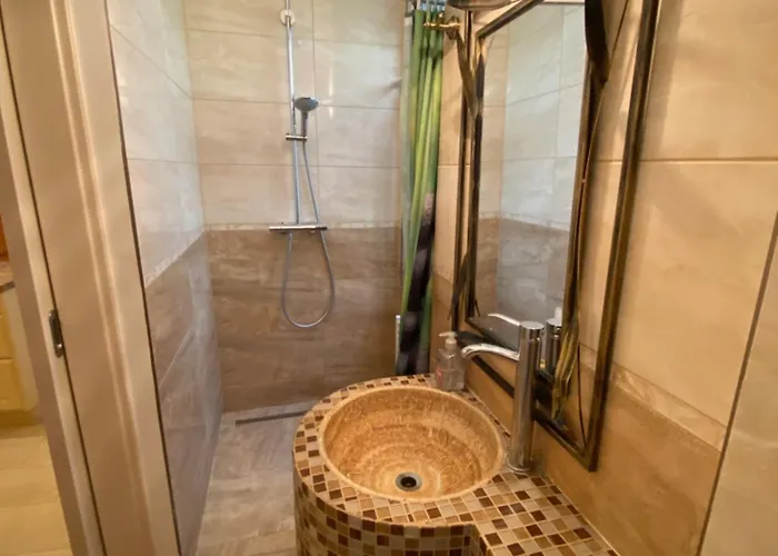 Old Town 1bdr Private Parking Lägenhet Bratislava